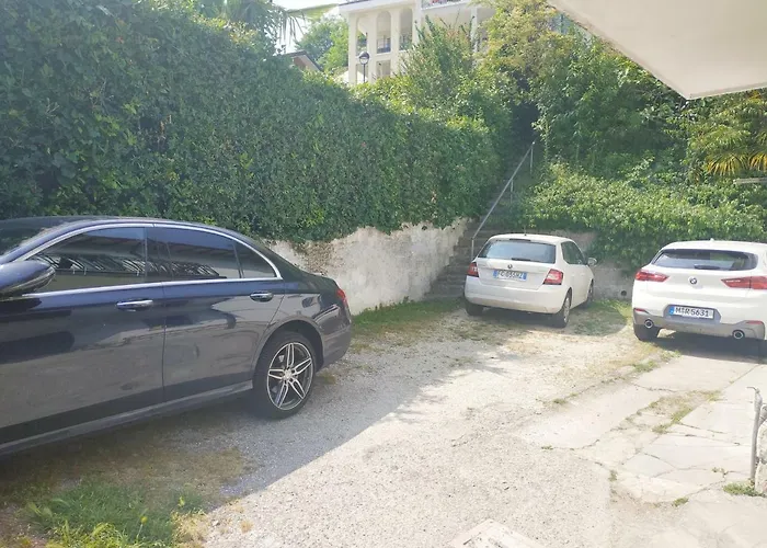 De Ros
