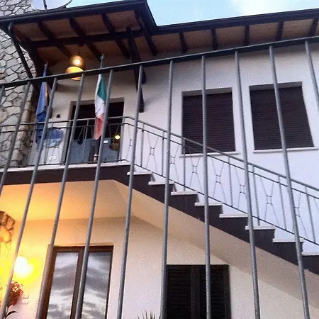 De Ros 3* Salò